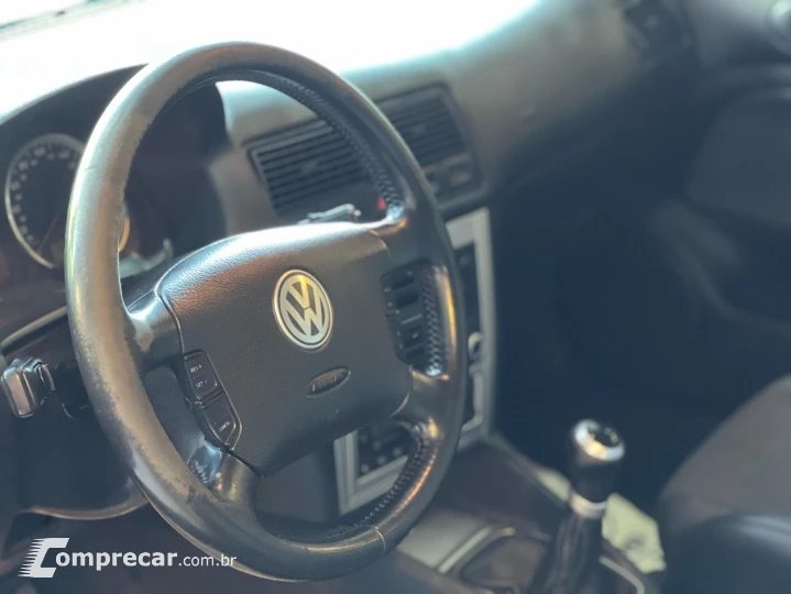 GOLF 1.6 MI TECH 8V FLEX 4P MANUAL