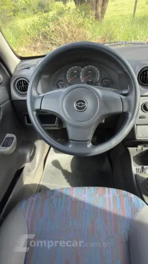 CELTA 1.0 MPFI Life 8V