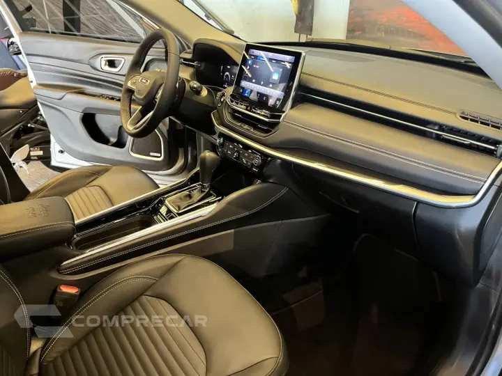 Commander 1.3 16V 4P FLEX T270 LONGITUDE TURBO AUTOMÁTICO AT