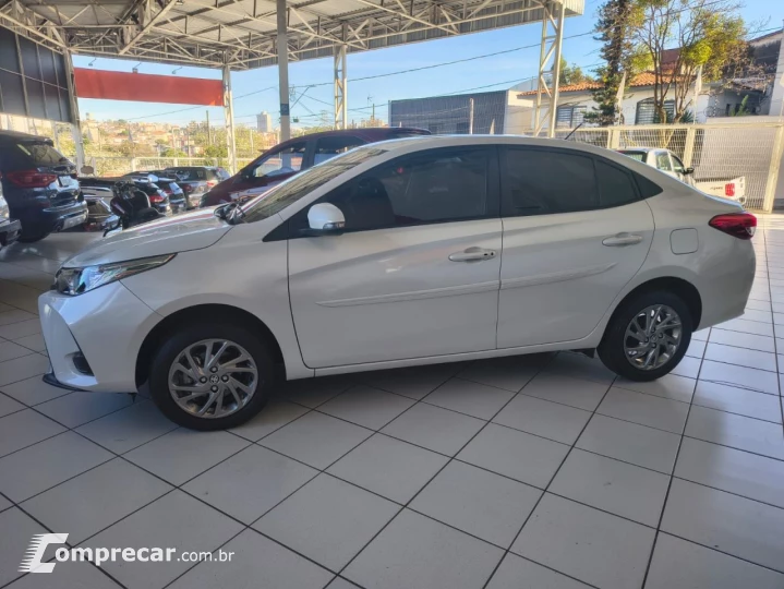 Yaris Sedan 1.5 16V 4P FLEX XS MULTIDRIVE AUTOMÁTICO CVT