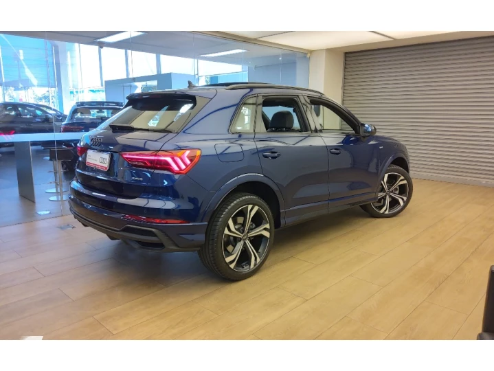 Q3 2.0 40 TFSI GASOLINA PERFORMANCE BLACK PLUS QUATTRO TIPTR