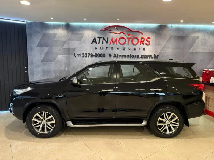 Hilux SW4 2.8 16V 4P SRX PLATINUM 4X4 7 LUGARES TURBO DIESEL