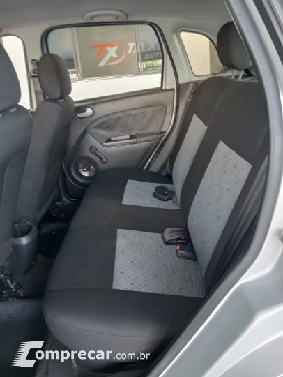FIESTA 1.6 MPI Class Hatch 8V