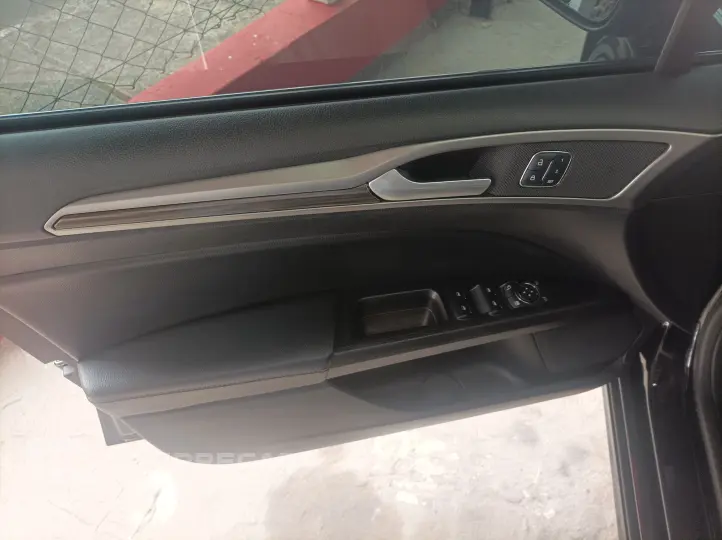 FUSION 2.0 Gtdi Titanium 16V
