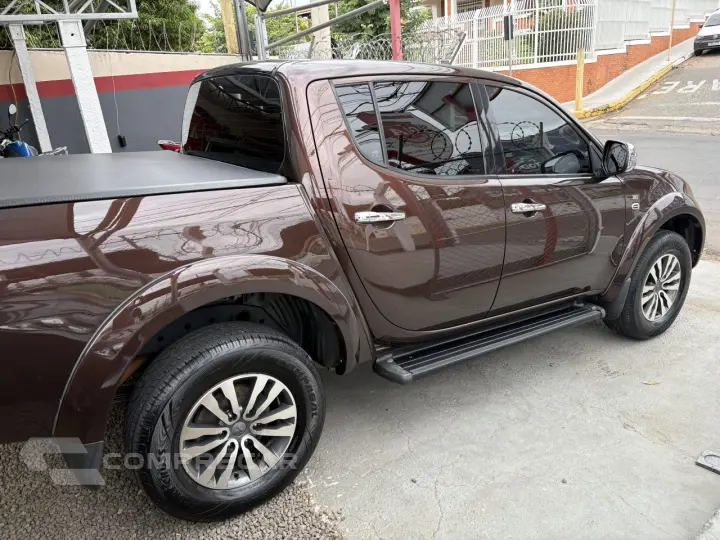 L 200 Triton 3.2 16V HPE 4X4 CABINE DUPLA TURBO DIESEL INTER