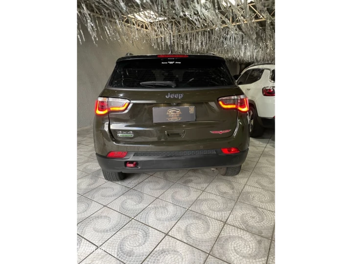 COMPASS 2.0 16V DIESEL TRAILHAWK 4X4 AUTOMÁTICO