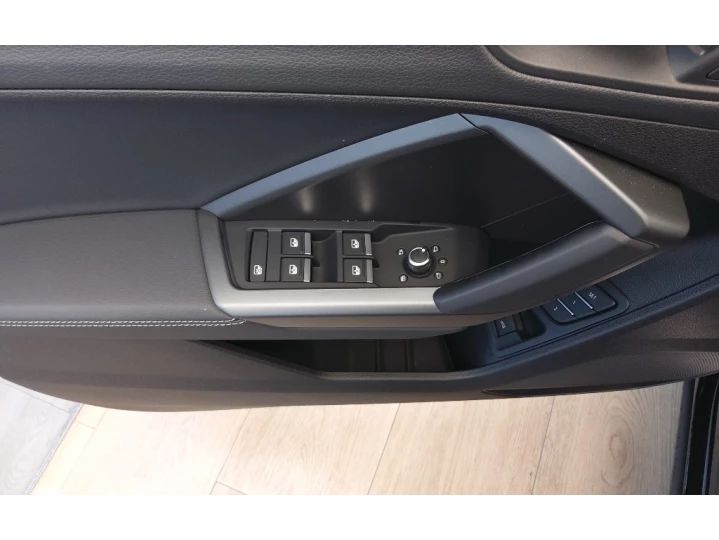 Q3 2.0 40 TFSI GASOLINA SPORTBACK PERFORMANCE BLACK QUATTRO