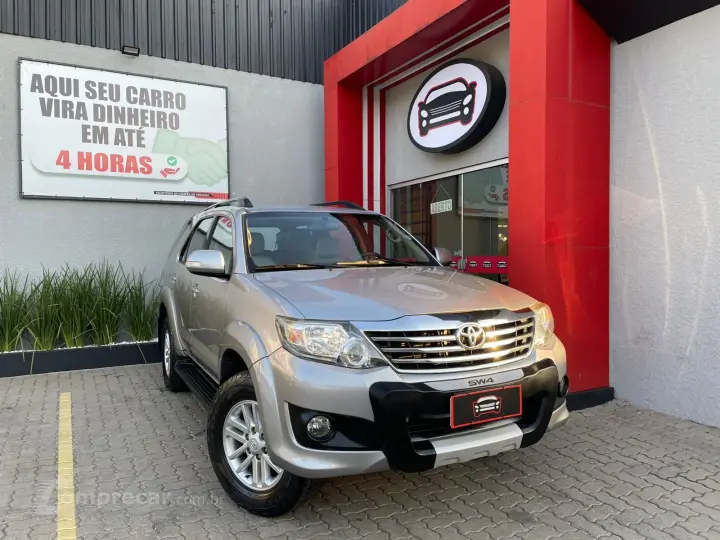 HILUX SW4 2.7 SR 7 LUGARES 4X2 16V FLEX 4P AUTOMÁTICO