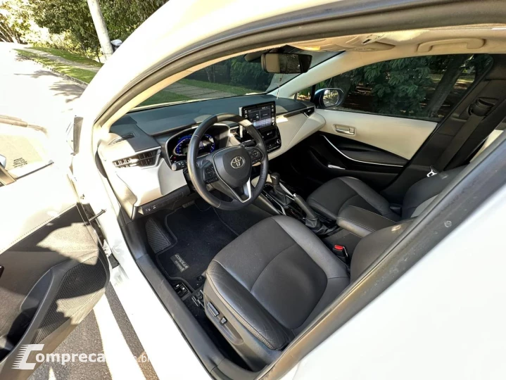 COROLLA 1.8 VVT-I Hybrid Altis Premium
