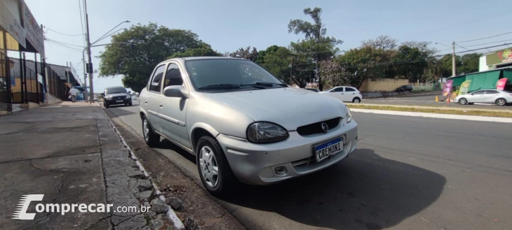 CORSA 1.0 MPFI Milenium Sedan 8V
