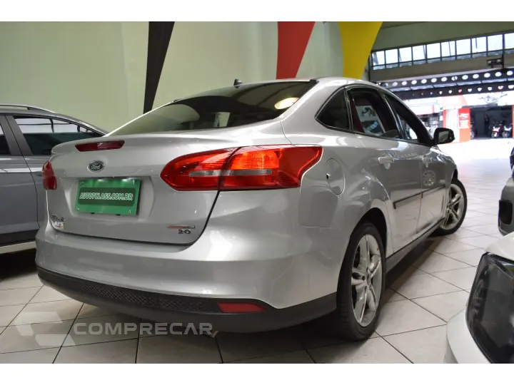 FOCUS 2.0 SE FASTBACK 16V FLEX 4P POWERSHIFT