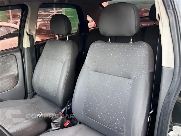 CORSA 1.4 MPFI Premium Sedan 8V