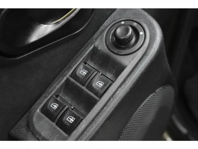 DUSTER OROCH - 1.6 16V EXPRESSION 4P MANUAL