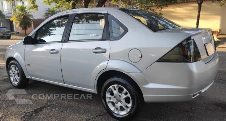 FIESTA 1.6 MPI Class Sedan 8V
