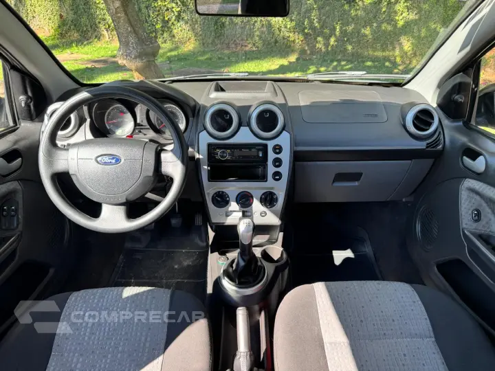FIESTA 1.6 Rocam SE Sedan 8V