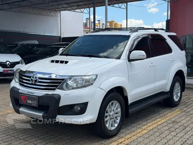 HILUX SW4 - 3.0 SRV 4X4 7 LUGARES 16V TURBO INTERCOOLER 4P A