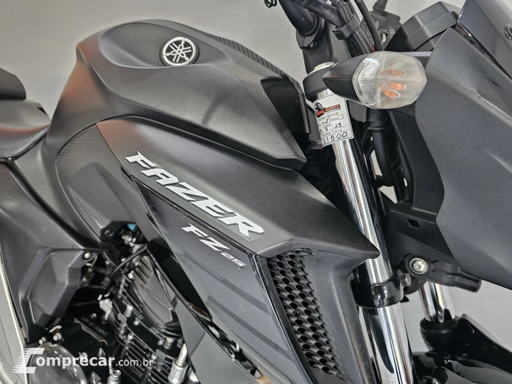 FZ25 FAZER