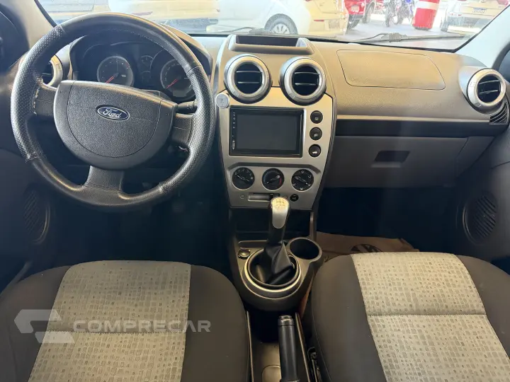 FIESTA 1.6 Rocam Sedan 8V