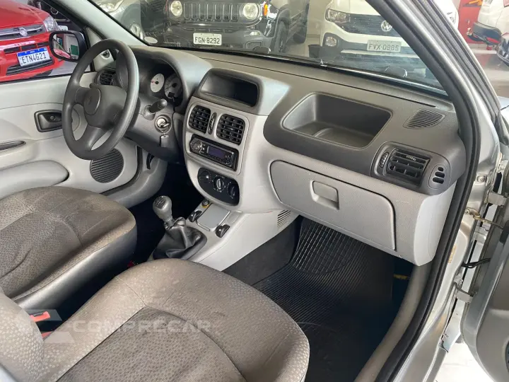 CLIO 1.0 Authentique 8V