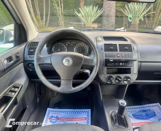 POLO SEDAN 1.6
