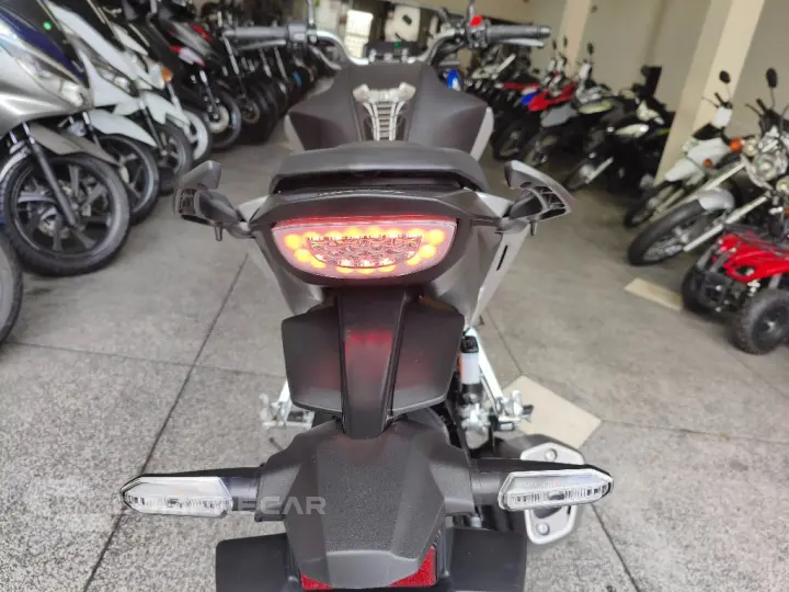 CB 300F Twister Flex