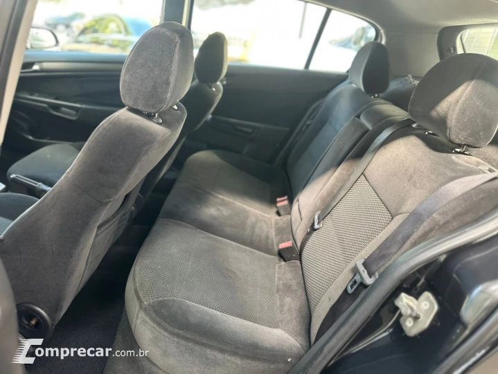 VECTRA 2.0 MPFI GT HATCH 8V FLEX 4P MANUAL