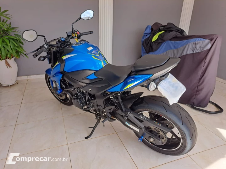 GSX S 750 AZ