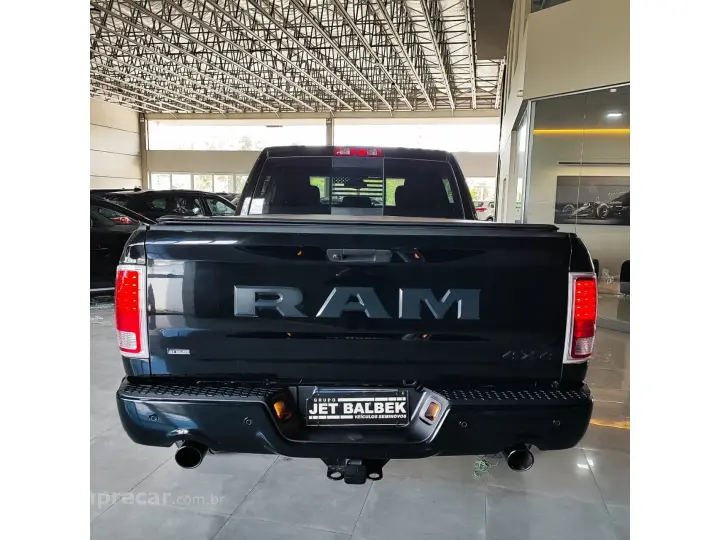 CLASSIC 5.7 V8 GASOLINA LARAMIE NIGHT EDITION CD 4X4 AUTOMÁT