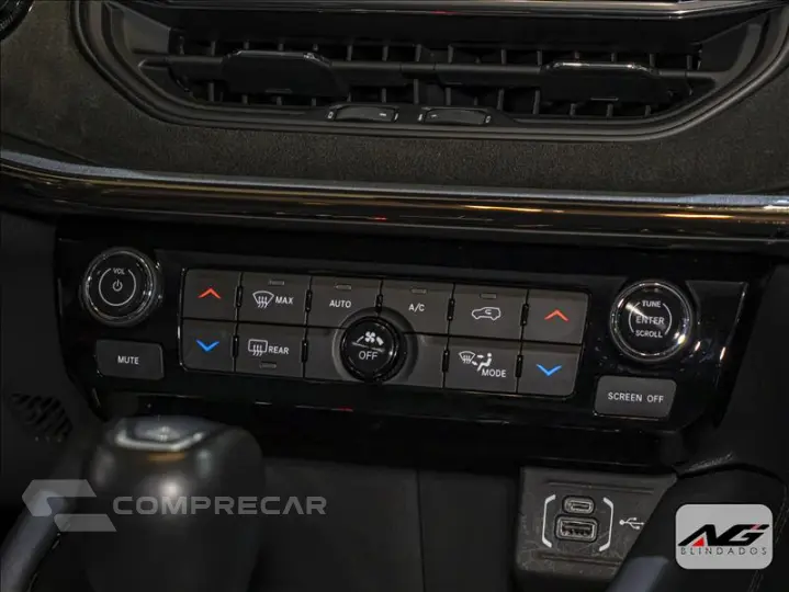 COMMANDER 1.3 T270 Turbo Limited