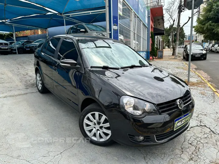 POLO SEDAN 1.6 MI 8V