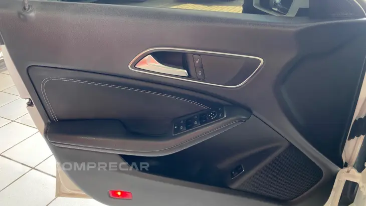 MERCEDES-BENZ CLA 180 1.6 CGI 7G-DCT