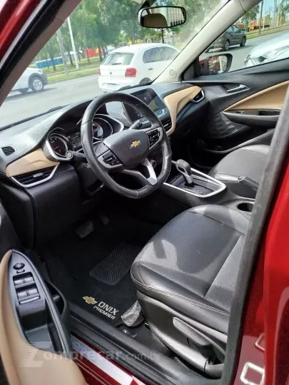 ONIX HATCH PREM. 1.0 12V TB Flex 5p Aut.