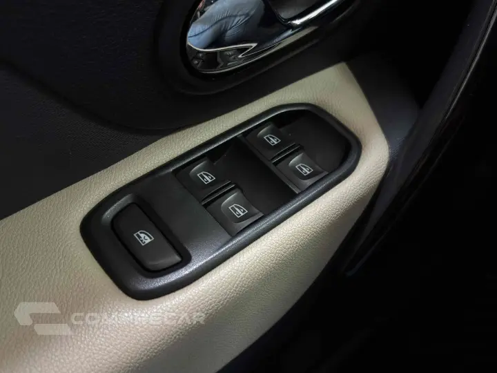 SANDERO 1.6 16V SCE FLEX STEPWAY ICONIC X-TRONIC