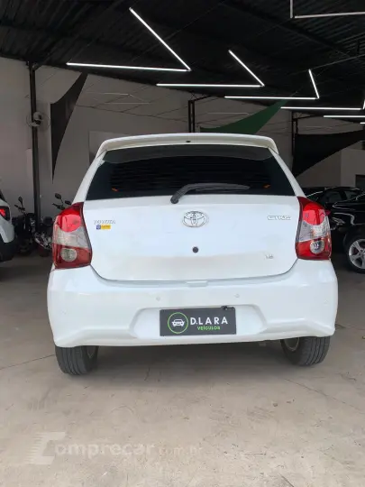 Etios X Plus 1.5 Flex 16V 5p Aut.