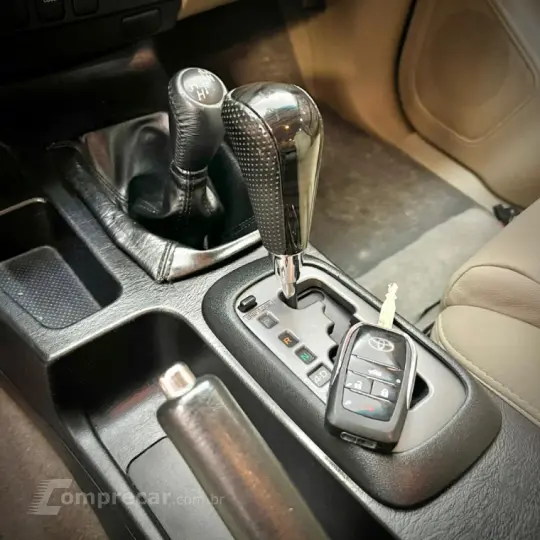 HILUX SW4 3.0 SRV 4X4 7 Lugares 16V Turbo Intercooler