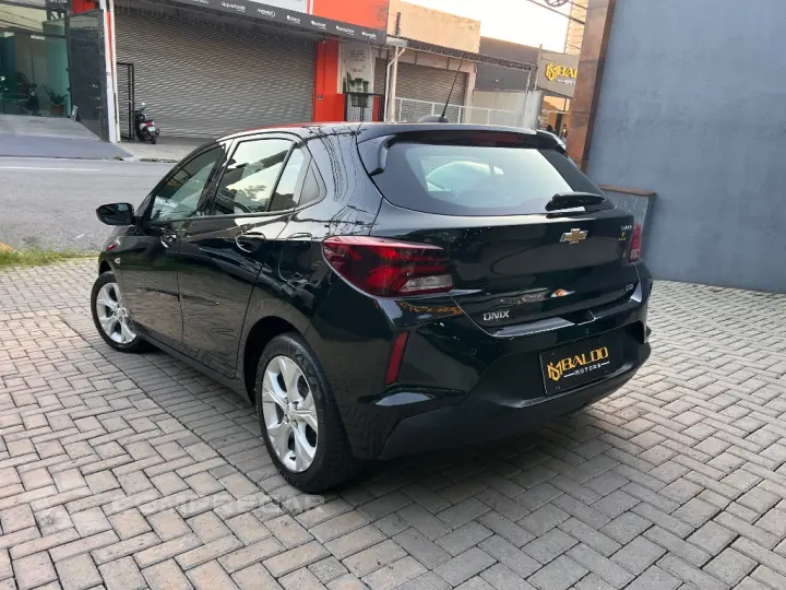 ONIX HATCH LTZ 1.0 12V TB Flex 5p Mec.