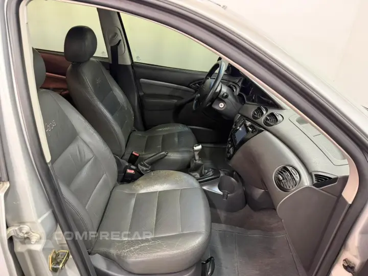 Focus Sedan 2.0 16V/2.0 16V Flex 4p