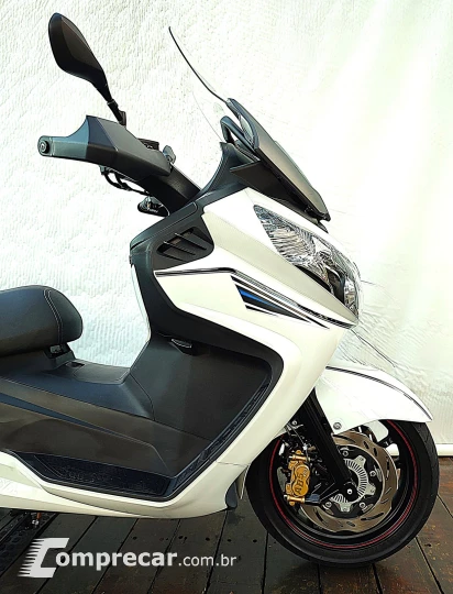 DAFRA MAXSYM 400i