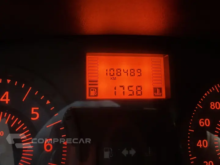 LOGAN 1.0 Authentique 16V