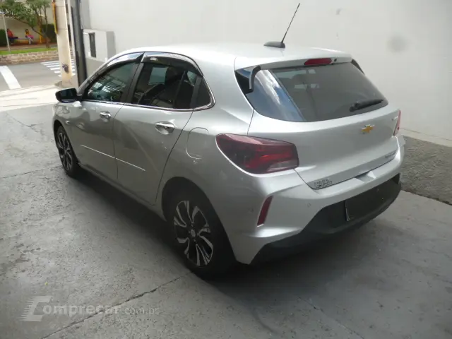 ONIX 1.0 Turbo Plus Premier