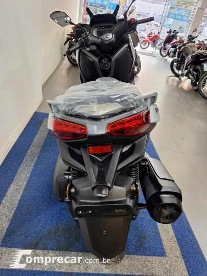 XMAX 300