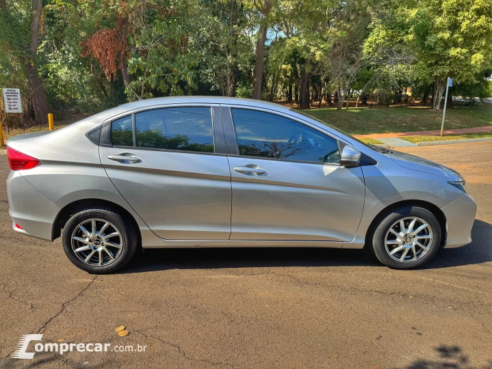 CITY 1.5 DX Sedan 16V