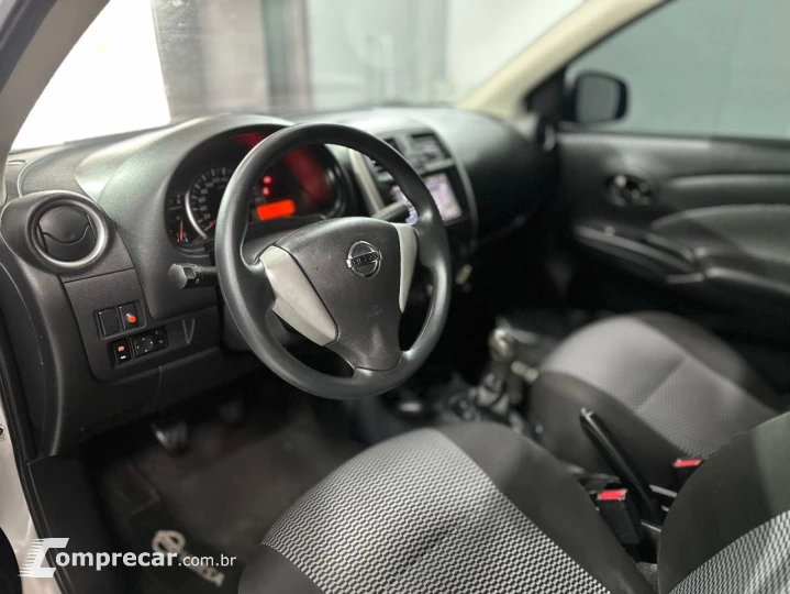 Versa Sedan 1.0 4P FLEX S