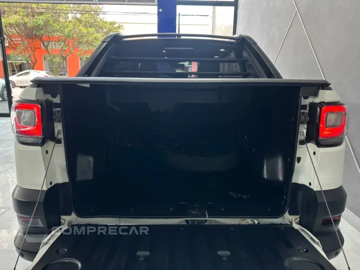 Strada Volcano 1.3 Flex 8V CD