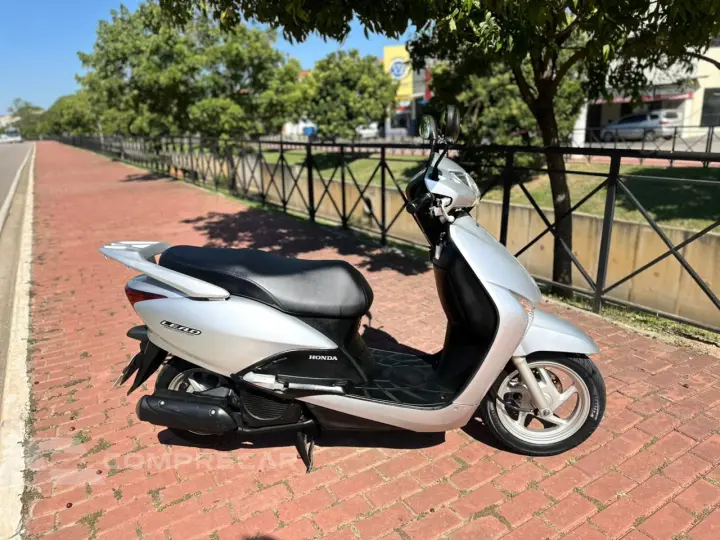 LEAD 110