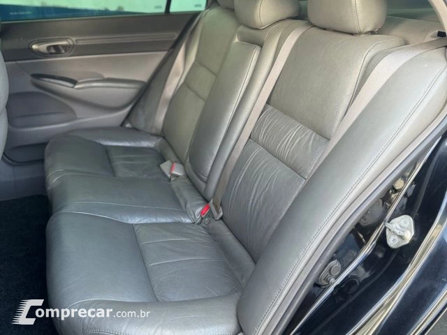 CIVIC - 1.8 LXS 16V 4P AUTOMÁTICO
