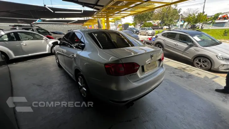 Jetta 2.0 4P FLEX AUTOMÁTICO