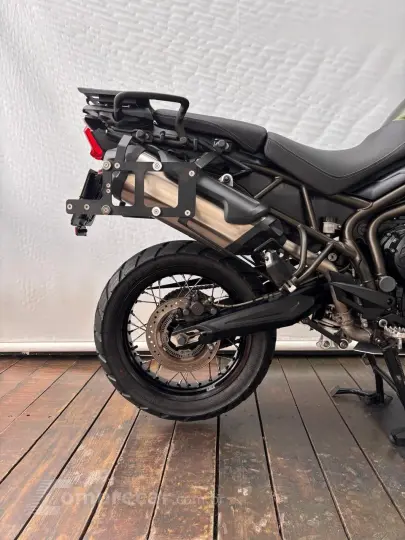 TRIUMPH TIGER 800 XCA