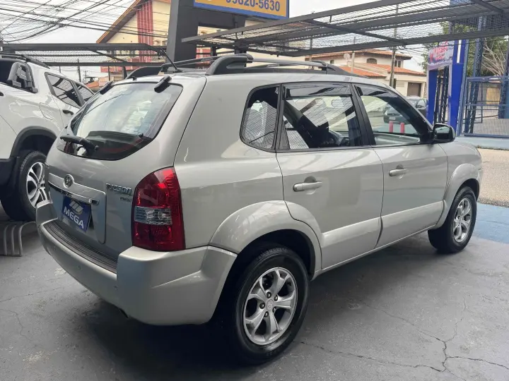 TUCSON 2.0 MPFI GLS 4X2 16V 143cv 2WD