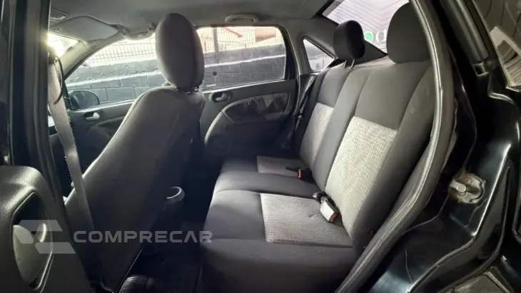 Fiesta Sedan 1.6 16V Flex Mec.